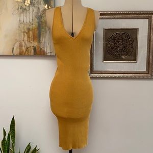 Forever 21, M, Mustard sleeveless v-cut knit dress